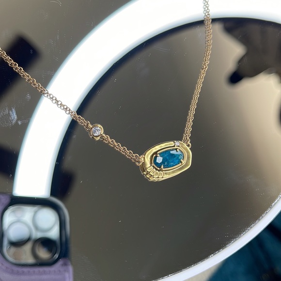 Beautiful Kendra Scott Anna Vintage GOLD PLATED BRASS & TEAL APATITE NECKLACE💕 - Picture 5 of 12